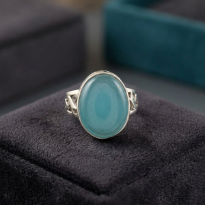 แหวนพลอยเทอร์ควอยซ์ทรงวงรีคลาสสิก เงินแท้ 925 ประดับแบบ Bezel Setting เครื่องประดับสำหรับทุกเพศ - Product Image 3