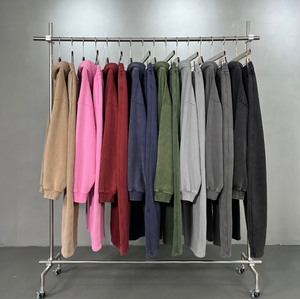 Hoodie en molleton coupe boxy courte 370 g/m² personnalisé, avec fermeture éclair de haute qualité, effet délavé vintage, impression DTG et broderie, style streetwear - Product Image 1