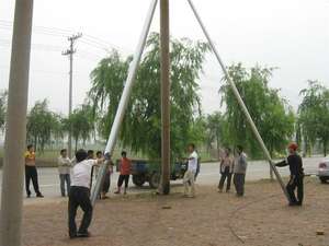 Macchina per la costruzione di un palo di alluminio - Product Image 4