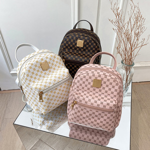 Mochila de Cuero Rosa Estampada para Mujer, Bolso de Hombro de Viaje a la Moda, Impermeable, con Logotipo Personalizado - Product Image 1