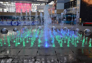 Alışveriş merkezi yüklü matris müzik dans çeşme çocuk oyun kat su çeşmesi yeraltı çeşme - Product Image 2