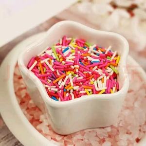 Vente en gros de confettis comestibles pour la Saint-Valentin, décorations de gâteaux, boules de sucre, confettis en forme de cœur, confettis d'amour - Product Image 1