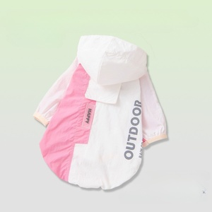 Chaqueta Ligera de Poliéster para Perro, Abrigo de Verano para Perros Pequeños, Colores Rosa y Morado, con Capucha y Estampado de Letras - Product Image 6