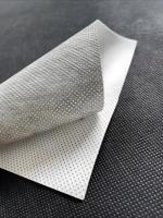 Membrane respirante imperméable en polypropylène de 0,16 à 0,5 mm, perméable à la vapeur, sous-couche de toiture pour toiture en pente, construction de toiture métallique