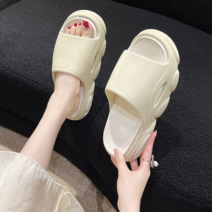 Custom Designer Printed <strong>Slides</strong> Slippers Customized EVA Soft Embossed Beach Slippers for Women - Product Image 2