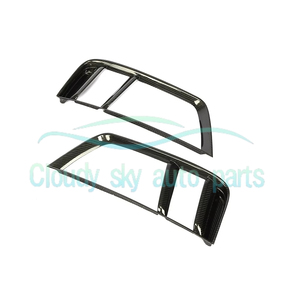 Grilles d'aération inférieures en nid d'abeille en fibre de carbone YT pour pare-chocs arrière <span class=keywords><strong>R8</strong></span> <span class=keywords><strong>V10</strong></span> <span class=keywords><strong>Plus</strong></span> Coupé 2 portes 16-18 - Product Image 3