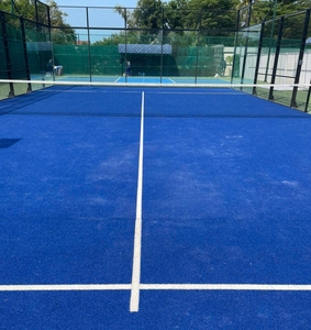 Cancha de Pádel Compatible con Energía Verde, Sistema LED de Bajo Consumo, Exportación Internacional para Clubes Deportivos Ecológicos - Product Image 1