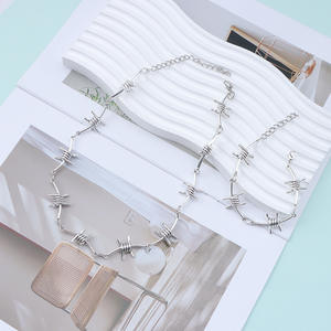 Conjunto de Collar y Pulsera Góticos con Espinas, Aleación de Zinc, Joyería Unisex de Moda, Diseño de Púas - Product Image 1