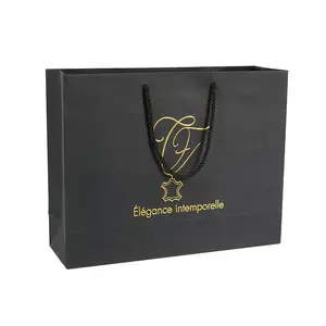 Sacchetti regalo per negozi al dettaglio di sacchetti di carta neri di lusso personalizzati per scarpe e abbigliamento