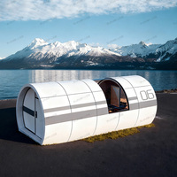 Maison capsule duplex spacieuse à 2 étages, design intégré, maison mobile pour séjour à la maison d'hôtes