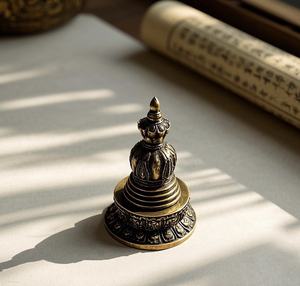 Ofrendas de budismo tibetano, arte religioso meditativo y estupas de cobre coleccionables - Product Image 3