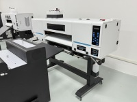 Mesin Penggoyang Bubuk Printer DTF Industri 24 Inch Roll to Roll Direct to Film untuk Kaos Custom