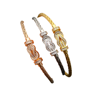 Bracelet <span class=keywords><strong>Fred</strong></span> de haute qualité avec fermoir en forme de huit coloré, bijoux vintage de luxe unisexe, vente en gros, bracelet en acier inoxydable plaqué or 18 carats - Product Image 1