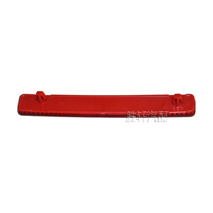 Reflector de parachoques trasero para Volkswagen Multivan T5 2003-2009, rojo, forma plana, lente LED - Product Image 4