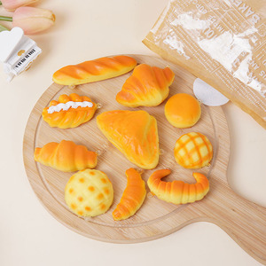 Set di Modelli di Mini Baguette in PU a Rimbalzo Rapido, Giocattolo Antistress Unisex per Tutte le Età - Product Image 1