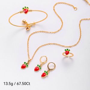Set di Gioielli per Bambine in Quattro Pezzi, Economico e Impermeabile, Collana, <span class=keywords><strong>Orecchini</strong></span>, <span class=keywords><strong>Anello</strong></span> e Braccialetto, Design Arcobaleno alla Moda - Product Image 5