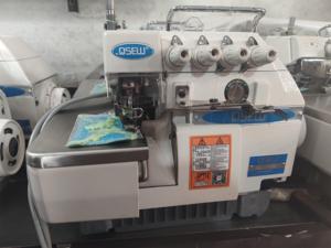 Máquina <span class=keywords><strong>de</strong></span> <span class=keywords><strong>Coser</strong></span> <span class=keywords><strong>Industrial</strong></span> Overlock <span class=keywords><strong>de</strong></span> Alta Velocidad con Accionamiento Directo QS-747D <span class=keywords><strong>de</strong></span> 4 Hilos - Product Image 2