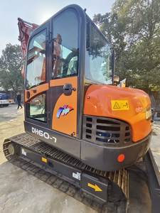 Excavatrice Doosan DH60-7 d'occasion presque neuve, 6 tonnes, godet de 0,2 m, prix bas, machine de construction, moteur, boîte de vitesses, pompe PLC - Product Image 6