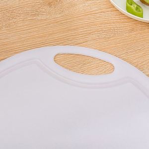 Tabla de Cocina Redonda Multifuncional Blanca y Colorida para Pizza, Tablas de Cortar de Plástico Modernas y Ecológicas con Logotipo Personalizado - Product Image 3