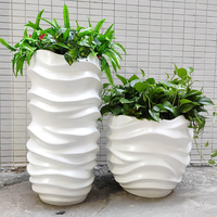 Pot Bunga Lantai Tinggi Modern H114 Desain Bergelombang Bunga Artifisial Korea untuk Dekorasi Rumah & Taman Luar Ruangan Kerajinan Resin