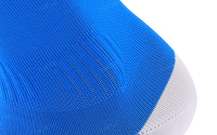 Guangzhou Chaussettes de football de couleur unie personnalisées Chaussettes de sport à jambes longues Chaussettes de football longues à adhérence élevée pour jeunes de haute qualité