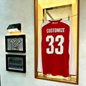 T-shirt de football pour homme Every Second Red Arse, motif 'It's Passionately Running Pitch Following Footsteps', avec les stars préférées, 100% coton, manches courtes - Product Image 1