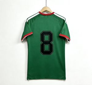 Maillot de football personnalisé 2026 à rayures, séchage rapide, respirant, 100 % polyester, vente en gros - Product Image 3