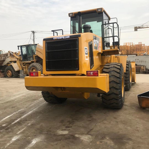 Cargadoras de Ruedas Delanteras Usadas en Japón, Modelos 988F, 966, 980, 988, 936, 938, 950B, 966H, con Alto Momento de Carga y 92KW de Potencia para Obras de Construcción - Product Image 1