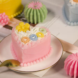 Bougie parfumée à la crème de fraise de style INS, bougie en cire de soja, gâteaux d'anniversaire, décoration de fête à domicile - Product Image 3