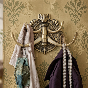 Perchero de pared metálico con acabado de latón antiguo y diseño decorativo de león, 4 ganchos dobles, estilo vintage para entrada, sombreros, abrigos y ropa. - Product Image 1
