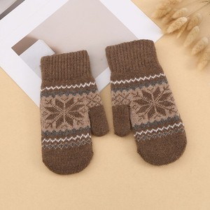 Mitaines d'hiver chaudes pour enfants, tricotées, longueur poignet, décontractées, thermiques, avec fourrure de lapin, jacquard flocon de neige et logo personnalisé - Product Image 6