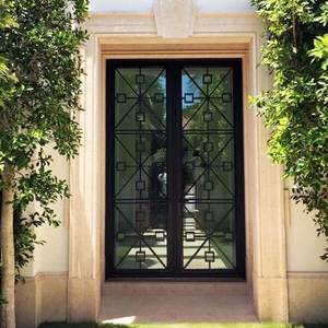 Portes françaises de style europé<span class=keywords><strong>en</strong></span> <span class=keywords><strong>avec</strong></span> ferronnerie ornementale Isolation phonique Verre <span class=keywords><strong>Bois</strong></span> Acier Extérieur <span class=keywords><strong>Porte</strong></span> de jardin battante pour hôtels - Product Image 4