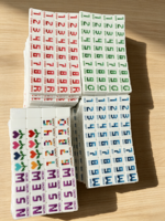 Ensemble de Mahjong américain populaire à thème Pixel Brick, avec tuiles graphiques distinctes pour les loisirs intérieurs et les fournitures de divertissement familial