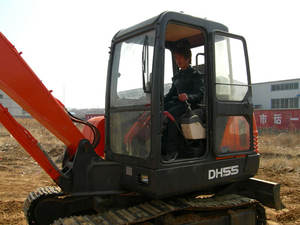 Mini-excavatrice sur chenilles d'occasion Doosan Dh55-7 de 2020, d'origine coréenne, certifiée CE EMC, moteur Doosan, godet - Product Image 4