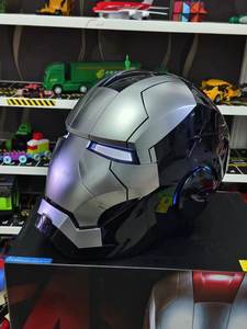 <span class=keywords><strong>Casco</strong></span> <span class=keywords><strong>de</strong></span> Moto ABS Cospaly <span class=keywords><strong>Iron</strong></span> <span class=keywords><strong>Man</strong></span> Full Face Color Plata y Negro <span class=keywords><strong>Control</strong></span> <span class=keywords><strong>Remoto</strong></span> por Voz DOT Estándar - Product Image 4