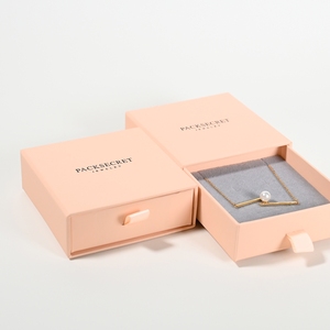 Boîte à bijoux avec tiroir coulissant et logo personnalisé, boîte cadeau en carton rose avec insert en mousse grise, présentoir à bijoux de qualité supérieure - Product Image 4