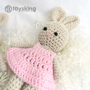 Lapin en <span class=keywords><strong>crochet</strong></span> fait main pour bébé - Jouet apaisant pour la dentition et le sommeil, peluche douce pour nouveau-né de 0 à 6 mois - Product Image 4