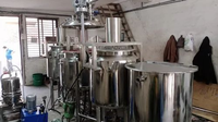 Mélangeur vertical 100L en SUS304 avec agitateur et chauffage, moteur AC 380V, équipement de mélange haute sécurité, machine de fabrication de lotions