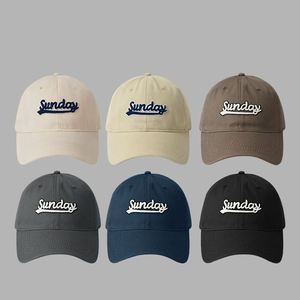Gorra de béisbol de moda sin estructura de algodón con letras 3D bordadas en colores Sunday Light de 6 paneles, estilo deportivo formal y protección solar. - Product Image 1