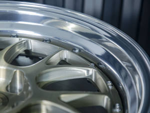 Jantes forgées de haute qualité en deux parties, finition <span class=keywords><strong>champagne</strong></span> doré brossé + baril poli et boulons argentés, pour Dodge Viper GTS 1997 - Product Image 5