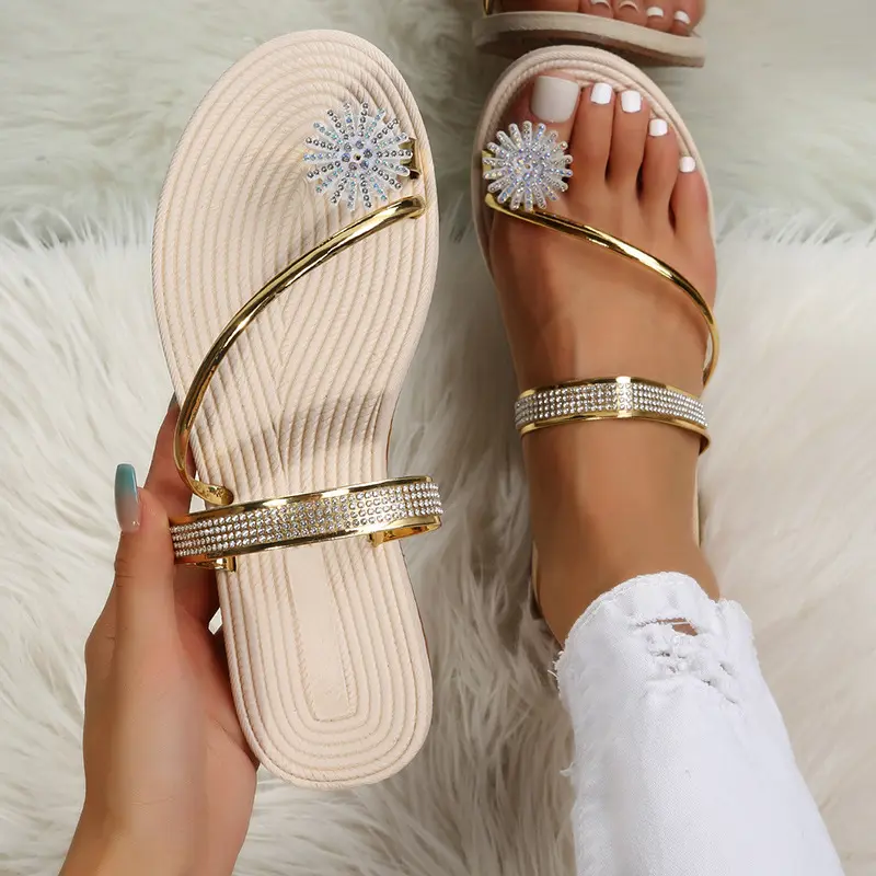 Large size women's shoes beach sandals women outdoor go out summer new rhinestone set ladies toe flat slippers