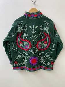 เสื้อแจ็คเก็ตปักลายสัตว์สีเขียวกำมะหยี่ ผ้าฝ้ายระบายอากาศได้ดี เป็นมิตรกับสิ่งแวดล้อม สไตล์อุซเบก สำหรับเทศกาลฤดูหนาว - Product Image 5