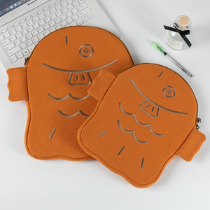 Nouvelle <span class=keywords><strong>pochette</strong></span> pour ordinateur portable Mac de 11 pouces et <span class=keywords><strong>13</strong></span> pouces de la Corée du Sud sac intérieur brûlé en polyester de conception de vivaneau mignon moche - Product Image 2