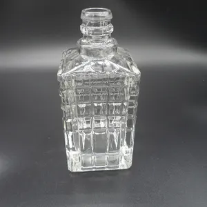 700ml 750ml sıcak boş rom viski votka ruhu cam likör şişesi alüminyum metal kapak ile likör viski için 200ml 375ml 1L