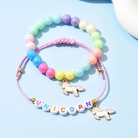 Bracelet Perlé Tendance pour Enfants Filles, Bracelet Licorne avec Breloques, Perles Colorées Lettres, Cordon Élastique Tressé, Bijou Cadeau pour Enfants