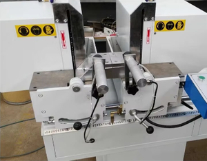 Scie à deux têtes pour la fabrication de fenêtres et de portes en PVC - Product Image 3