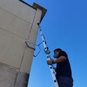 Stabilisateur d'échelle en alliage d'aluminium Deliladder, support en forme de V pour tuyau d'eau, entretoise d'échelle, capacité de charge de 150 kg, angle d'escalade de 45 degrés - Product Image 2