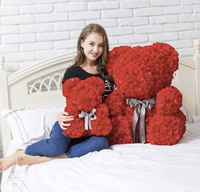 Hflora Ours en roses artificielles réalistes en mousse PE 40 cm – Qualité supérieure – Cadeau de Noël, Saint-Valentin, Fête des Mères, Mariage – Coffret cadeau