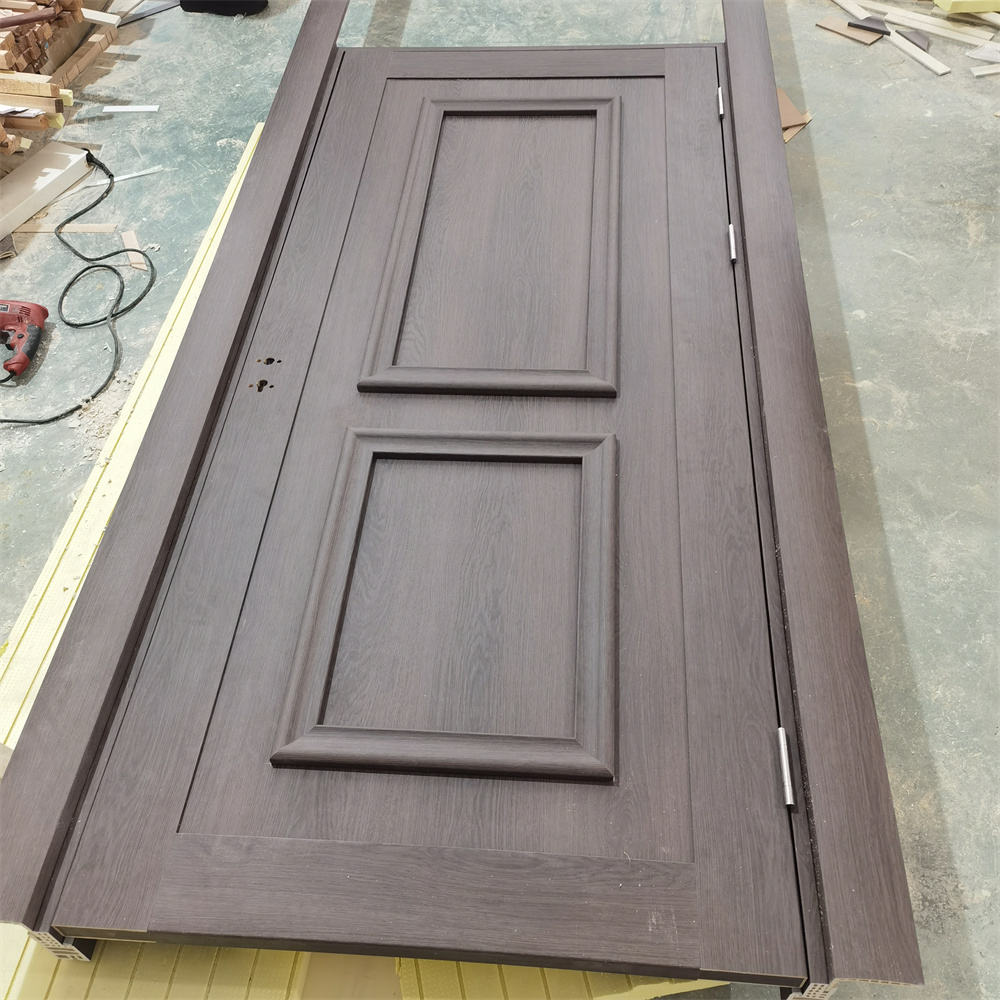 สีเทาเข้ม