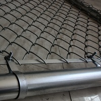 Elektrische stalen bergploegwegbarrière spoorwegomheining PVC kettingscherm diamantgaas UV-bestendig weerbestendig erfafscheiding